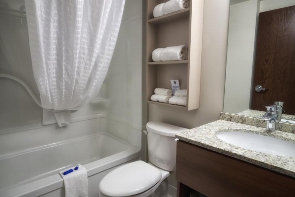 Microtel Inn & Suites by Wyndham Sault Ste. Marie image 8